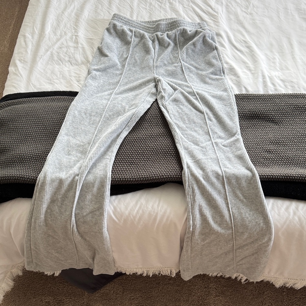 Aerie Light Gray Ribbed Flare Pants